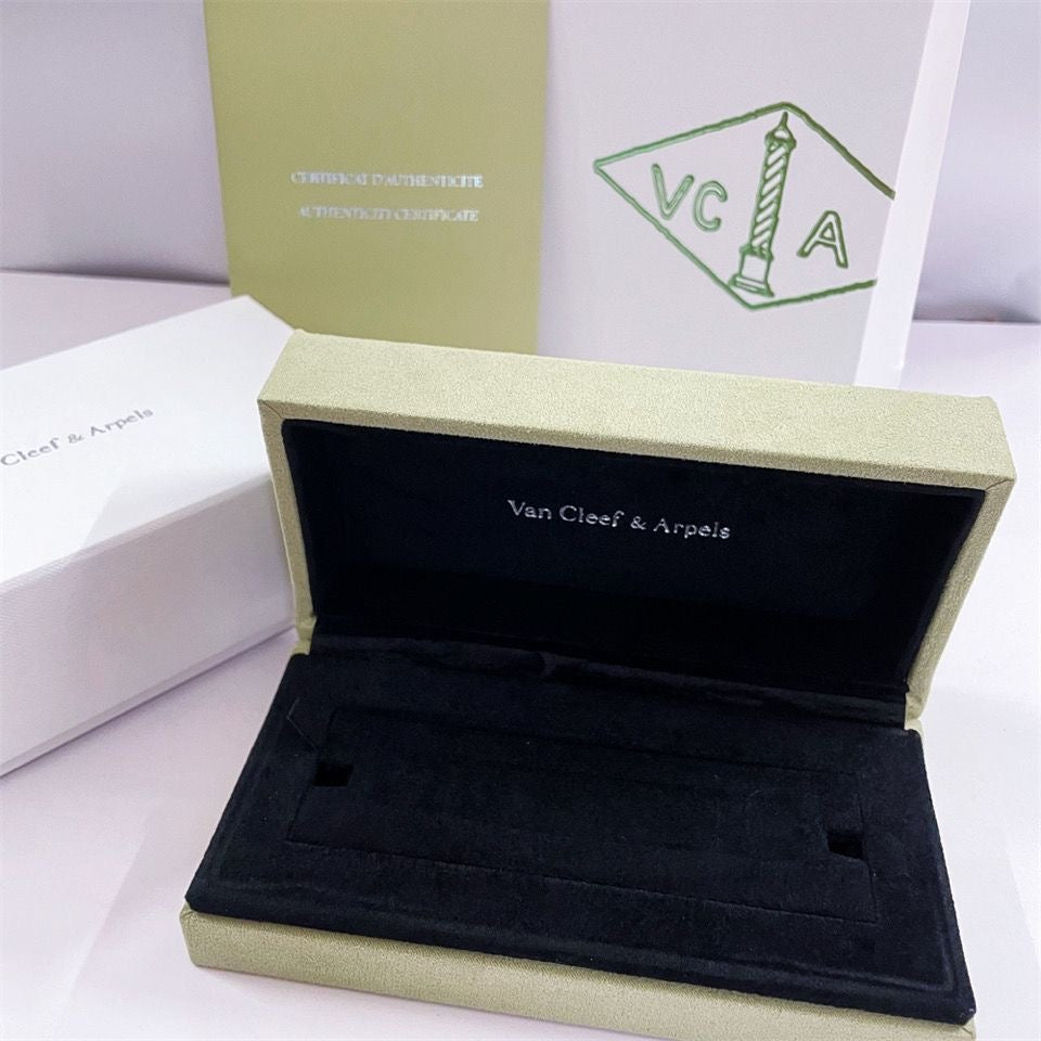 VA Kleeblatt Armband Halskette Ring Box Geschenktüte