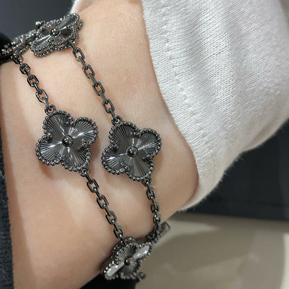 [vivabelle]CLOVER 5 MOTIV SCHWARZES ARMBAND 