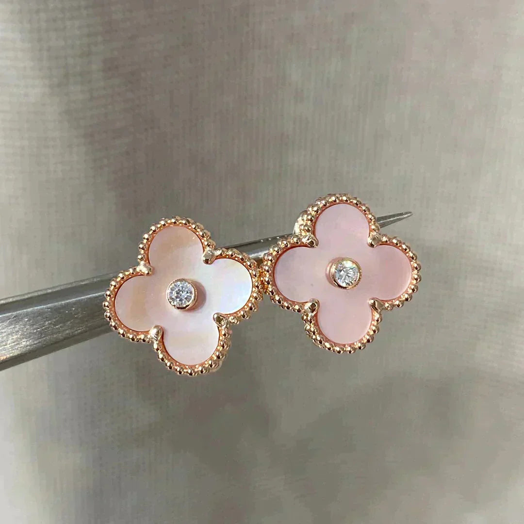 [vivabelle]CLOVER MEDIUM 1 MOTIFS  PINK MOP DIAMOND EARRINGS