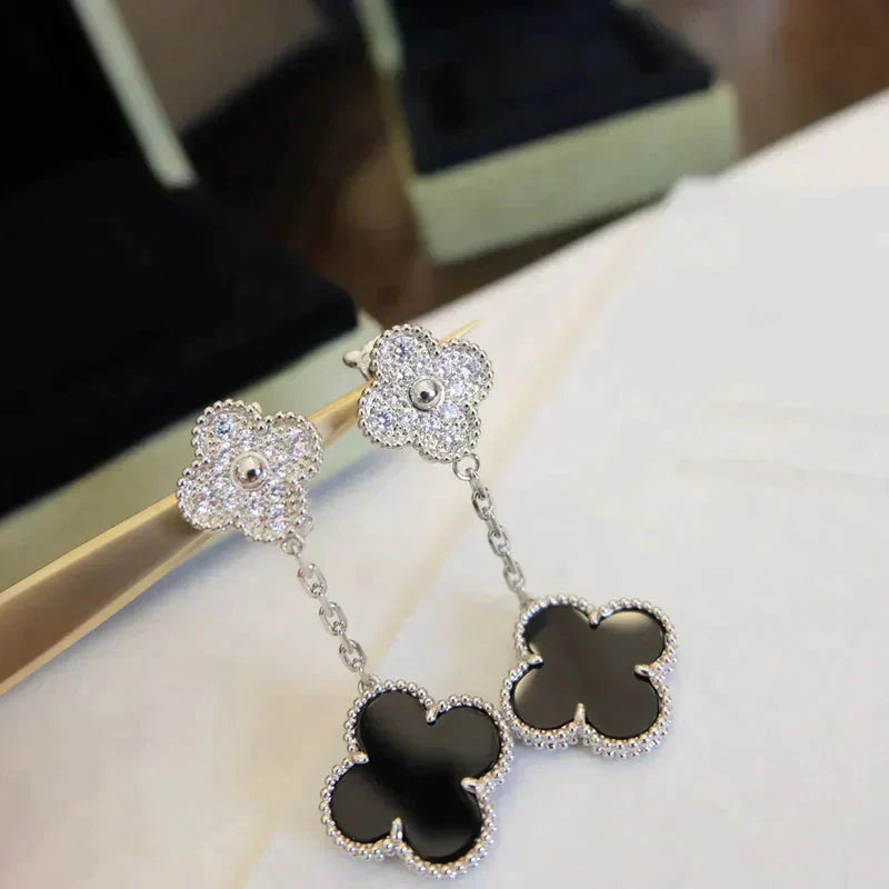 [vivabelle]CLOVER 2 MOTIFS  DIAMOND ONYX EARRINGS SILVER