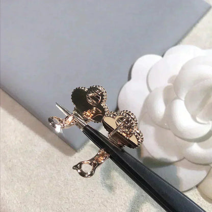 [vivabelle]CLOVER MEDIUM 1 MOTIFS  PINK MOP DIAMOND EARRINGS