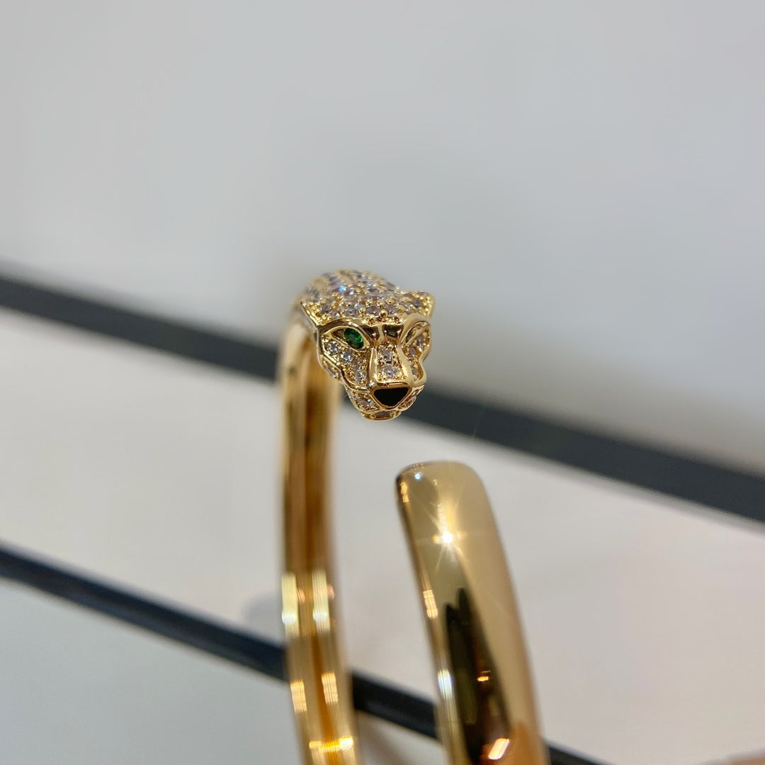 [vivabelle]PANTHERE GOLD DIAMOND OPEN BRACELET