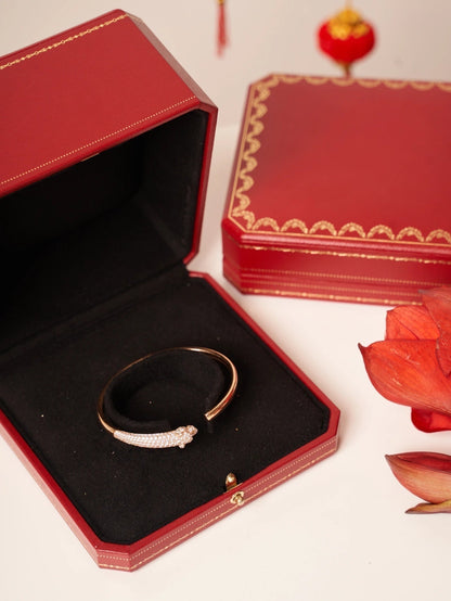 [vivabelle]PANTHERE ROSE GOLD DIAMOND OPEN BRACELET