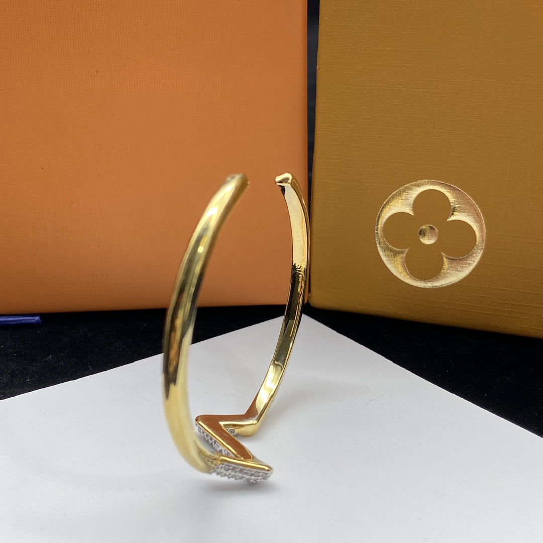 [vivabelle]VOLTE UPSITE DOWN DIAMOND GOLD OPEN BRACELET