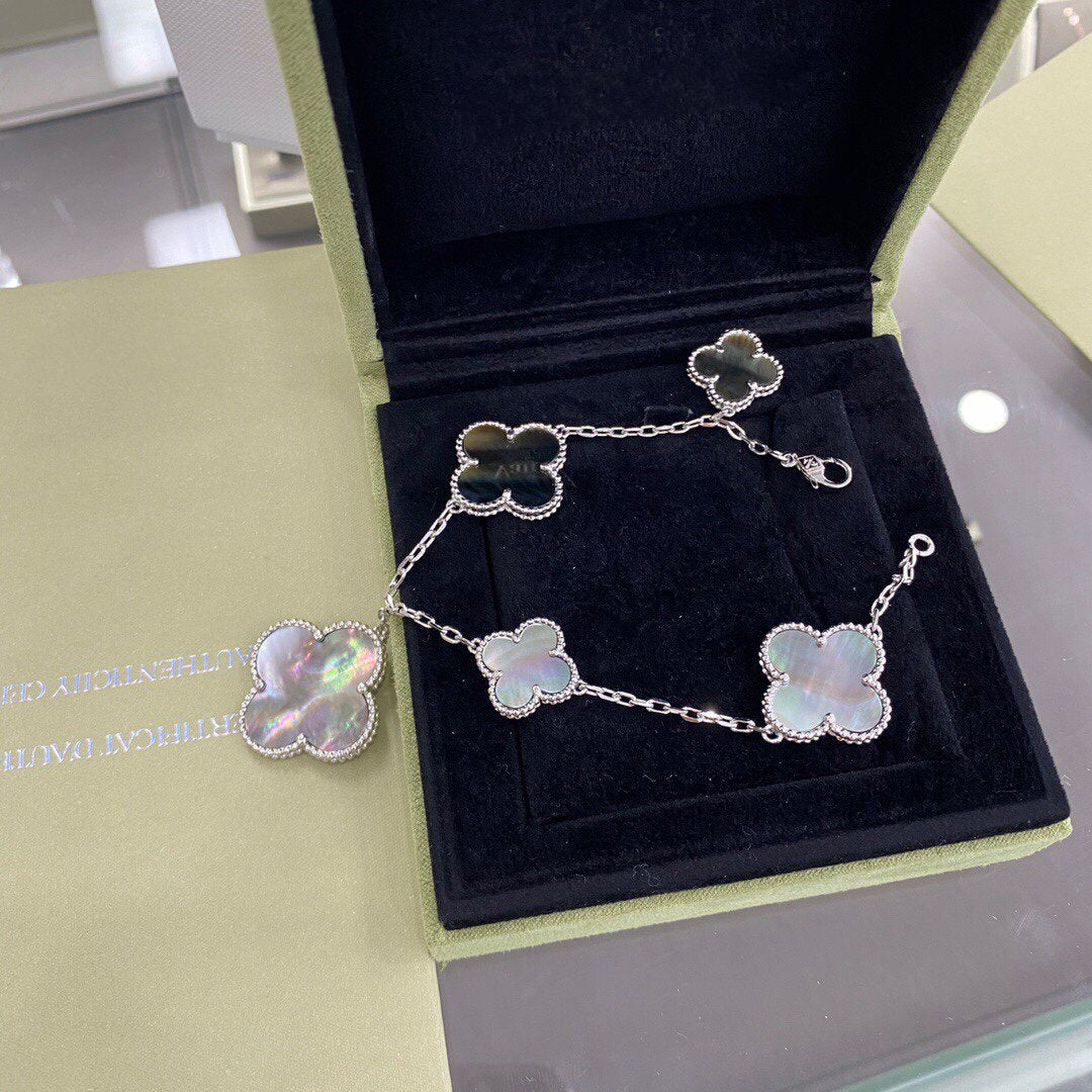 [vivabelle]CLOVER 5 MOTIFS SIVLER DARK MOP BRACELET