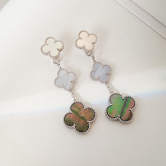 [vivabelle]CLOVER 3 MOTIFS CHALCEDONY DARK MOP SILVER EARRINGS