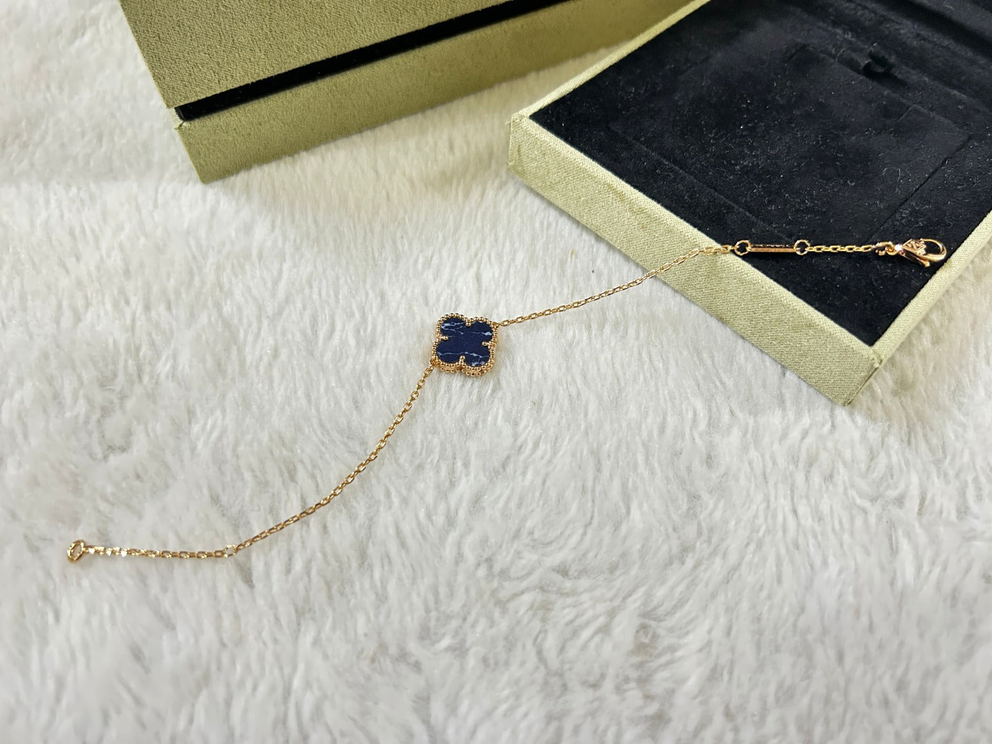 [vivabelle]KLEEBLATT 1 MOTIV PIETERSIT ARMBAND