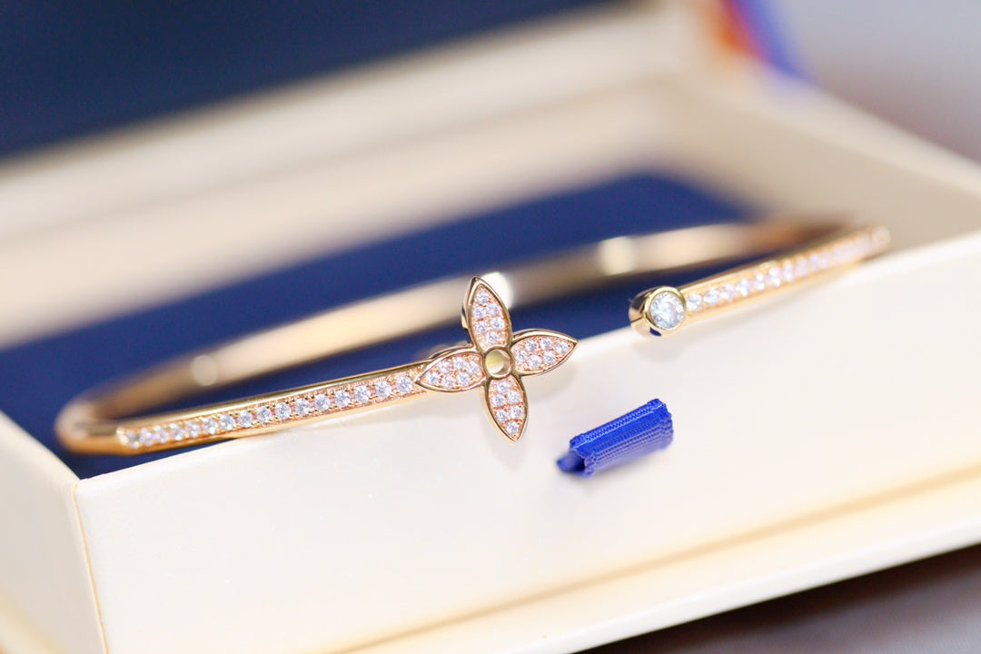 [vivabelle]IDYLLE PINK GOLD OPEN BRACELET DIAMOND PAVED