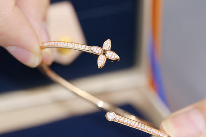 [vivabelle]IDYLLE PINK GOLD OPEN BRACELET DIAMOND PAVED
