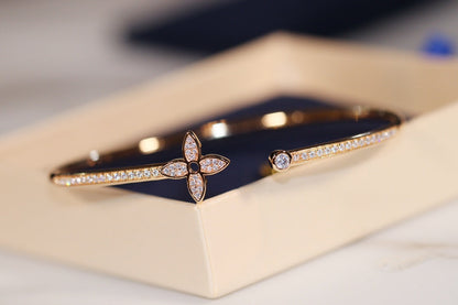 [vivabelle]IDYLLE GOLD OPEN BRACELET DIAMOND PAVED