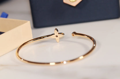 [vivabelle]IDYLLE GOLD OPEN BRACELET DIAMOND PAVED