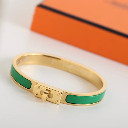 [vivabelle]HM KELLY GREEN ARMBAND