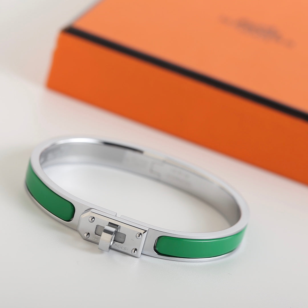 [vivabelle]HM KELLY GREEN ARMBAND