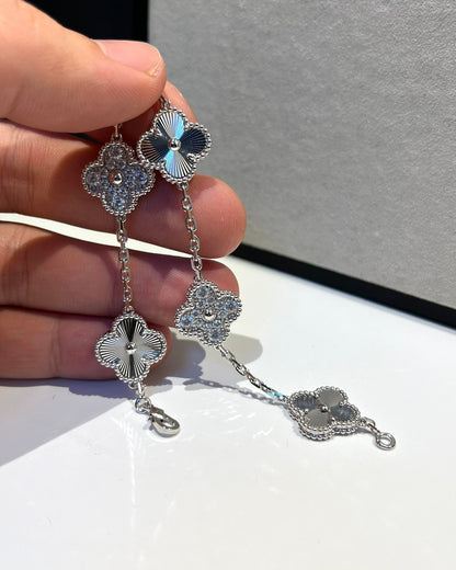 [vivabelle]Silberarmband mit Kleeblatt-Motiv und Diamanten