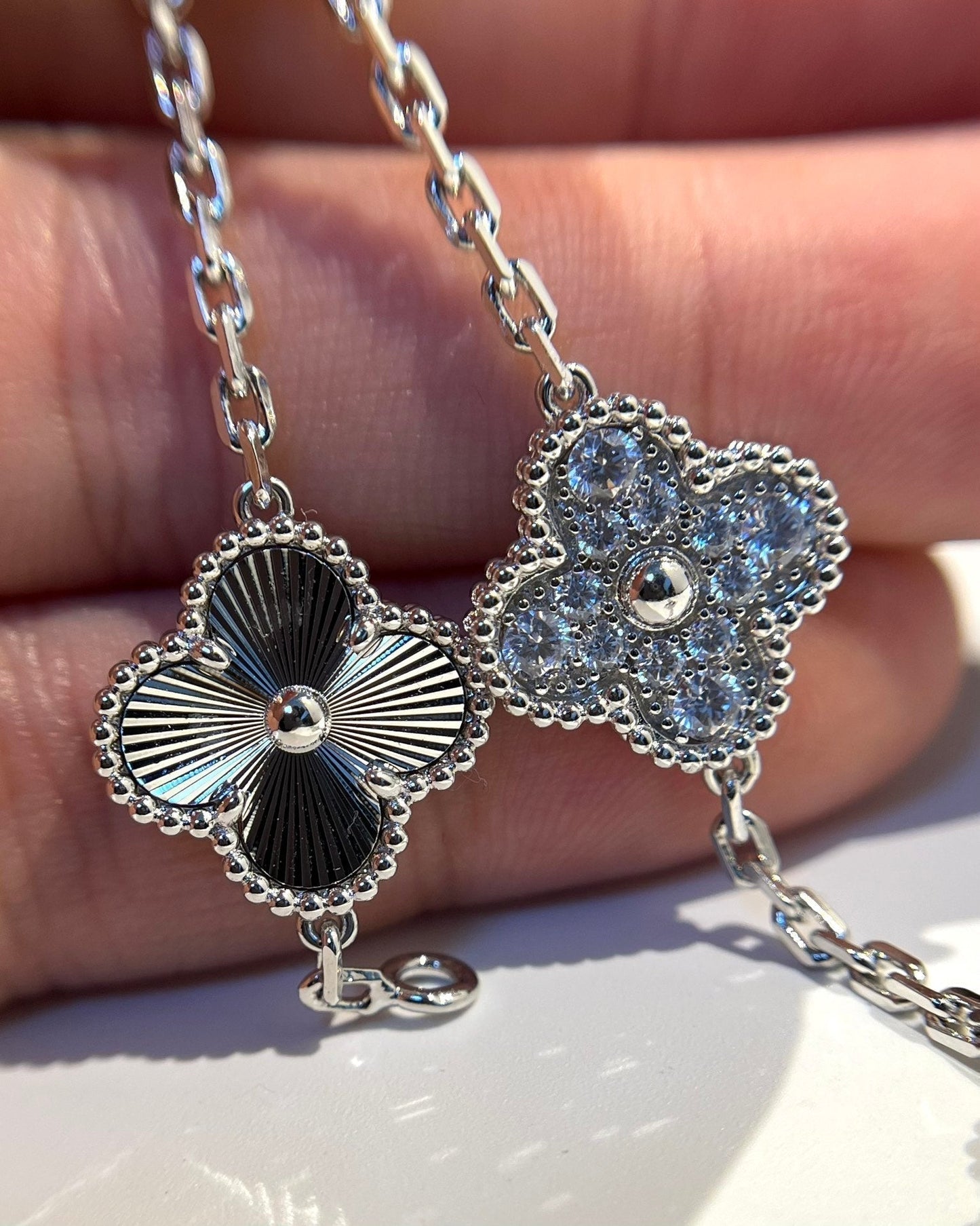 [vivabelle]Silberarmband mit Kleeblatt-Motiv und Diamanten