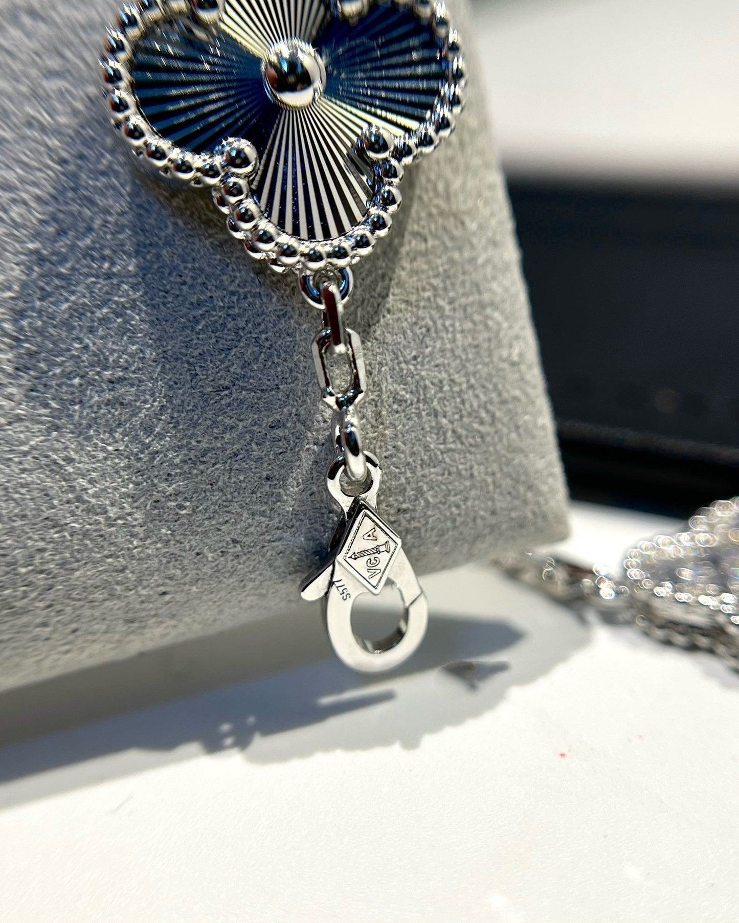 [vivabelle]Silberarmband mit Kleeblatt-Motiv und Diamanten