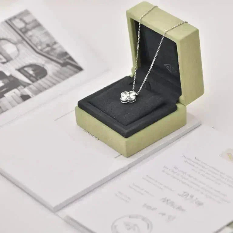 [vivabelle]CLOVER  15MM DIAMOND LASER NECKLACE SILVER