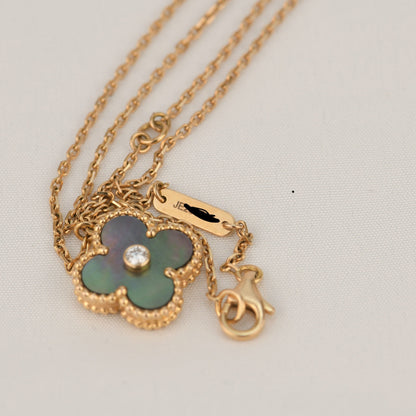 [vivabelle]CLOVER 15MM DIAMOND AND MOTHER-OF-GREY NECKLACE