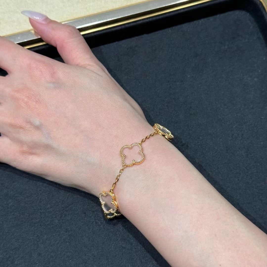 [vivabelle]CLOVER 5 MOTIF ROCK CRYSTAL PINK GOLD BRACELET