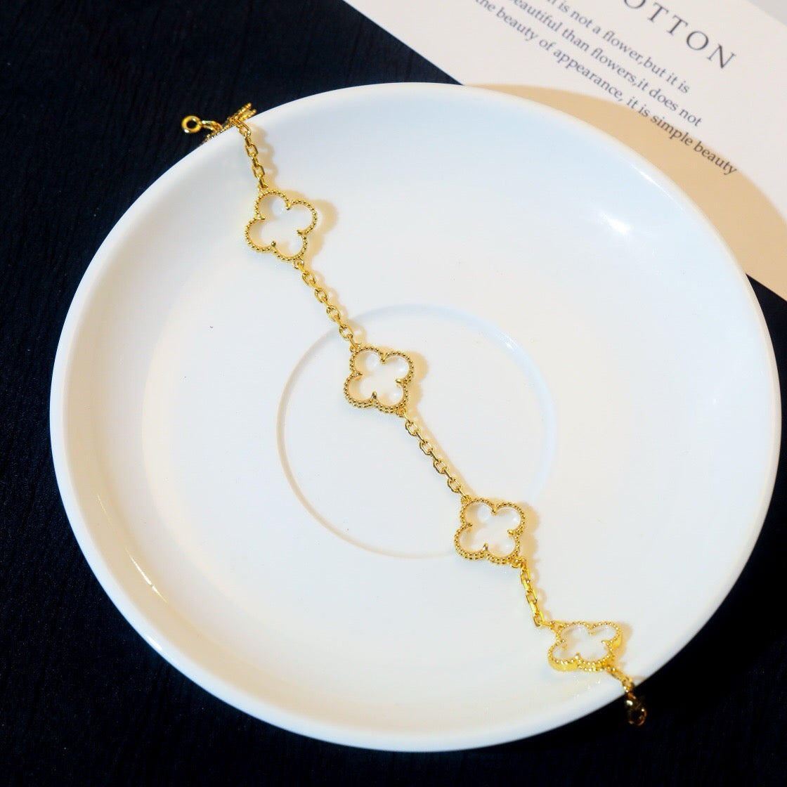 [vivabelle]CLOVER 5 MOTIF ROCK CRYSTAL PINK GOLD BRACELET