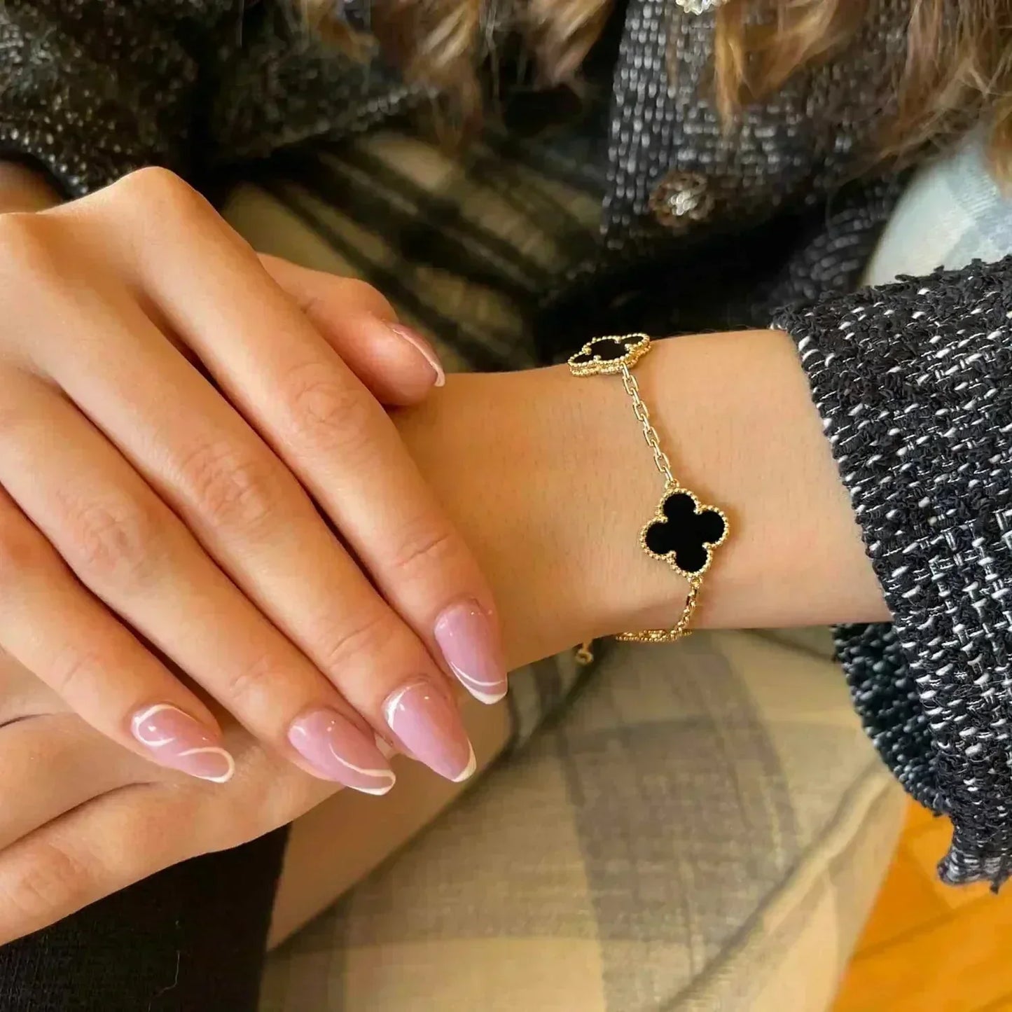 [vivabelle]CLOVER 5 MOTIVE SCHWARZER ONYX ARMBAND 