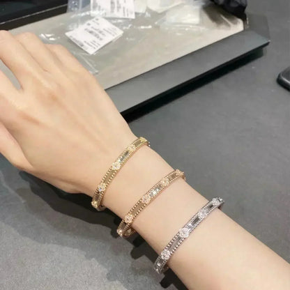 [vivabelle]CLOVER ARMBAND 4MM DIAMANTEN