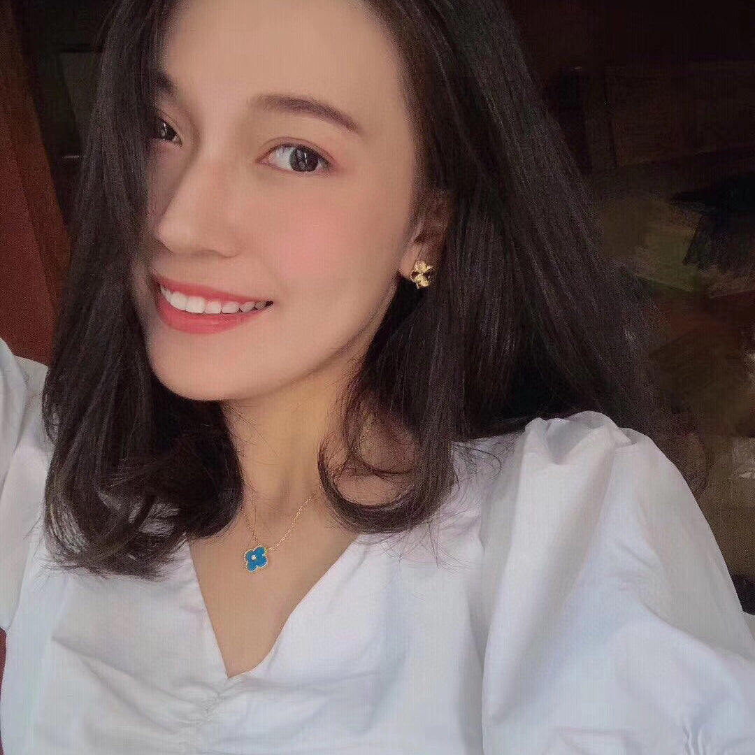 [vivabelle]CLOVER 15MM DIAMOND AND BLUE AGATE NECKLACE