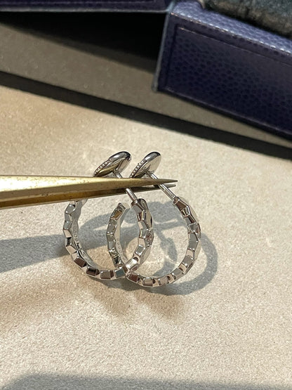 [vivabelle]Ring in Form eines vierblättrigen Kleeblatts mit hohlem Design