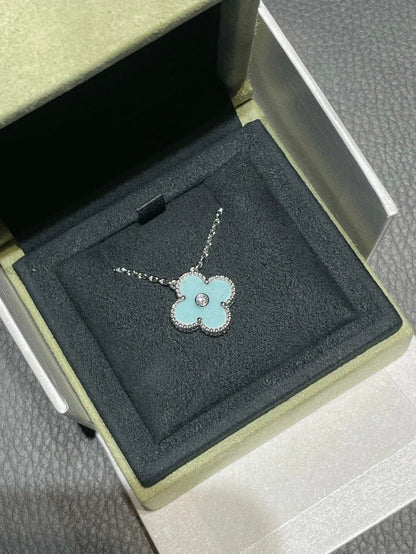 [vivabelle]CLOVER 1 DIAMOND LIGHT BLUE SILVER NECKLACE
