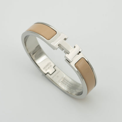 [vivabelle]H GREY BRACELET