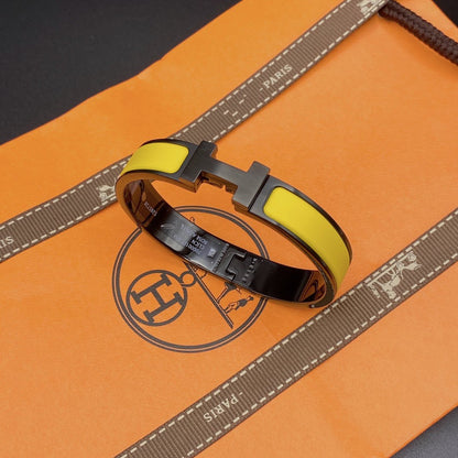[vivabelle]CLIC HM SO BLACK YELLOW BRACELET