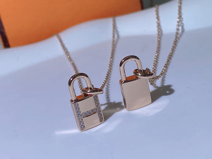 [vivabelle]HM ADVANCED NICHE LOCK HEAD NECKLACE DIAMONDS