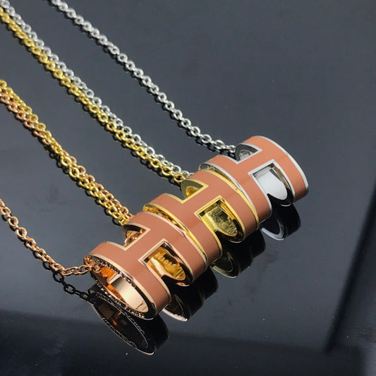 [vivabelle]H NECKLACE BROWN