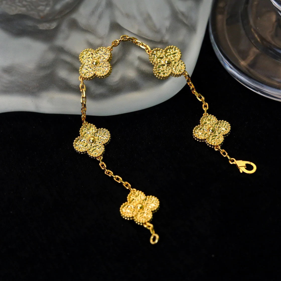 [vivabelle]CLOVER 5 MOTIFS BRONZING BRACELET