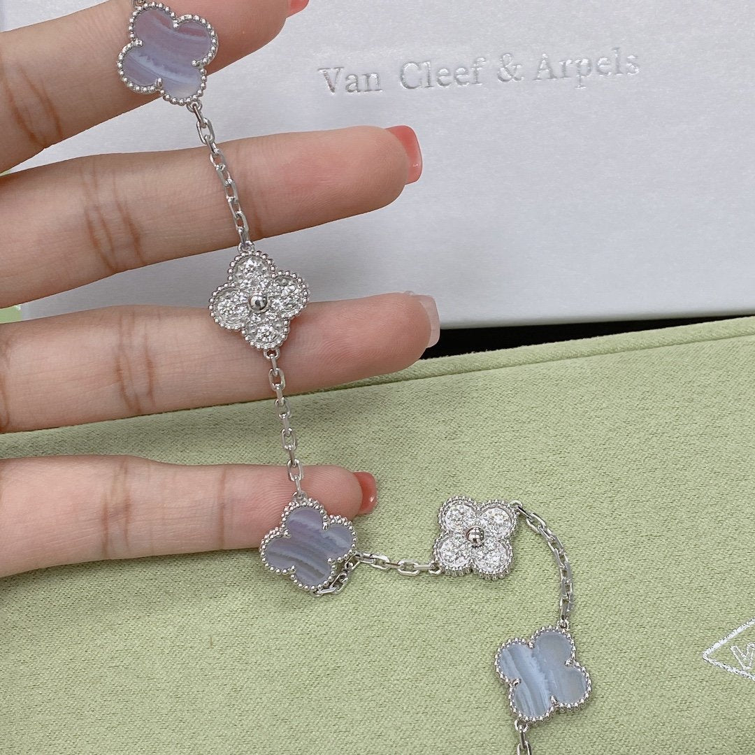 [vivabelle]CLOVER 5 MOTIV DIAMANT LILA CHALCEDON ARMBAND SILBER 