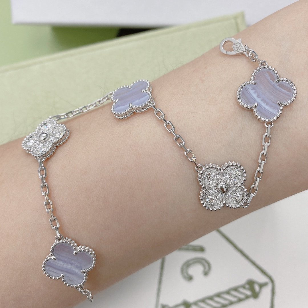 [vivabelle]CLOVER 5 MOTIV DIAMANT LILA CHALCEDON ARMBAND SILBER 