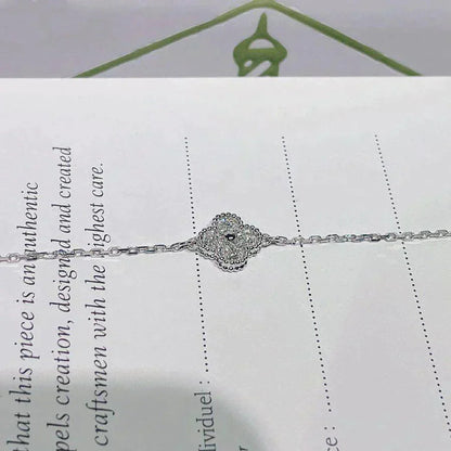 [vivabelle]KLEE-ARMBAND MIT EINZELNER BLUME SILBER