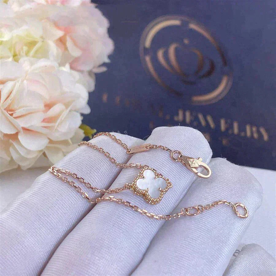 [vivabelle]CLOVER WHITE MOP EINZELNE BLUME ARMBAND